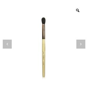 Crease brush